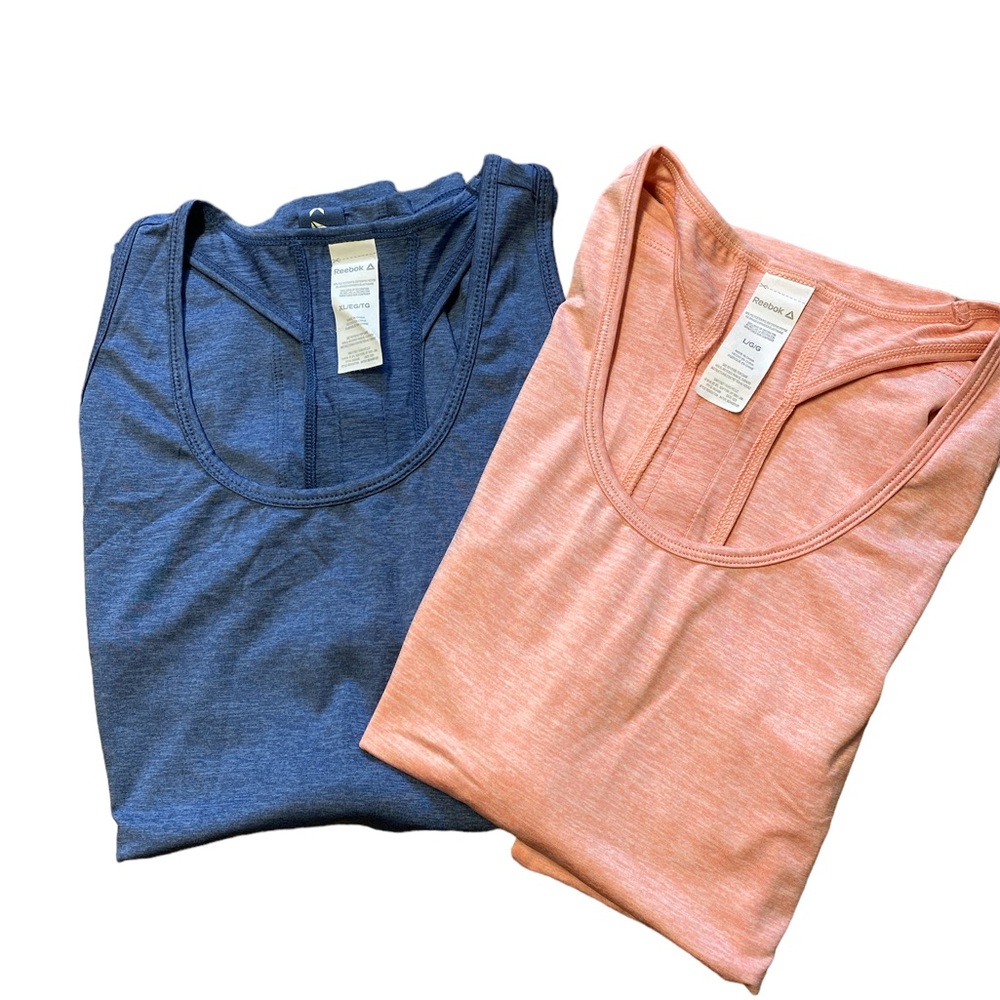 bundle of 2 reebok sports t-shirts size: L/G